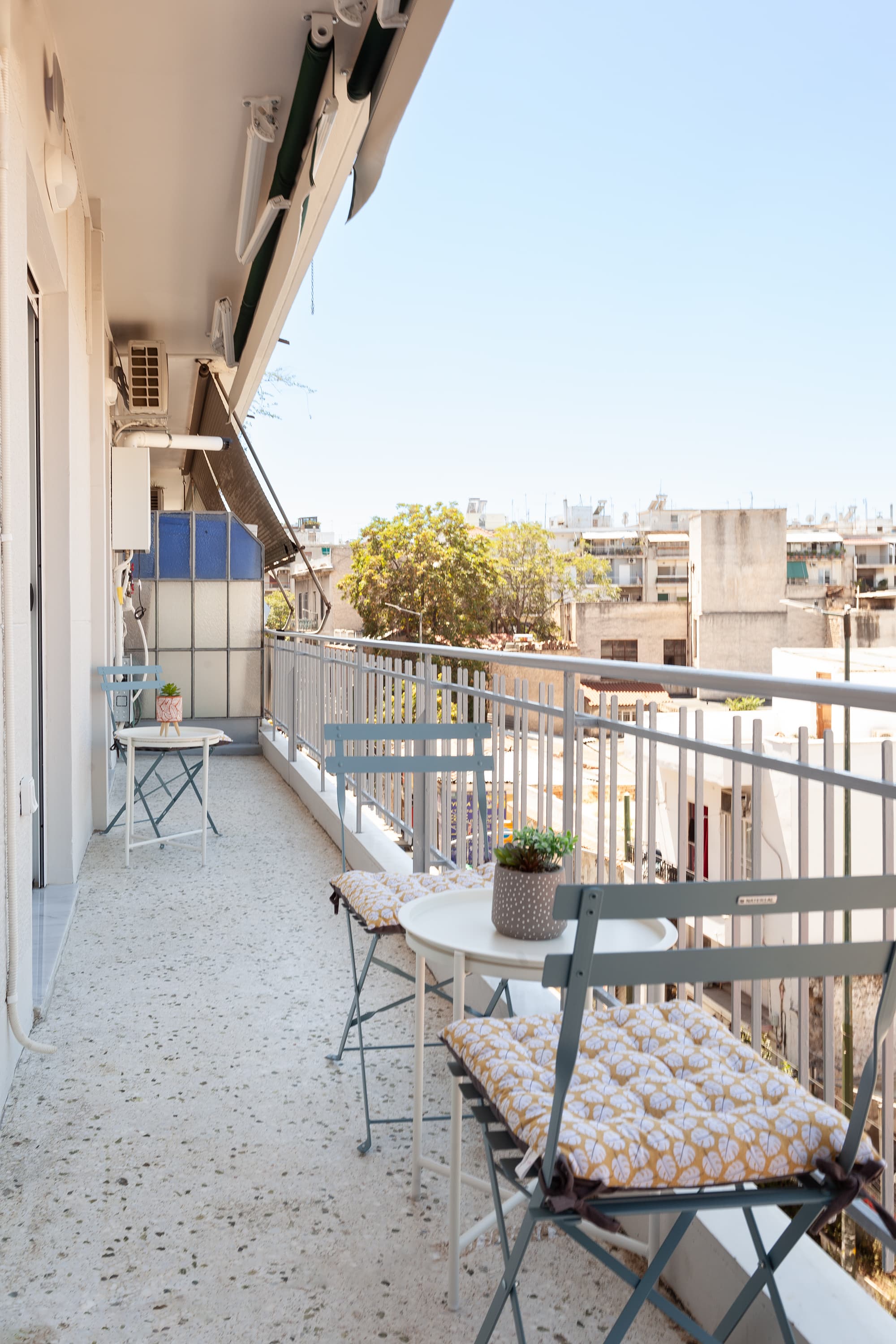 Balcony_6918.jpg