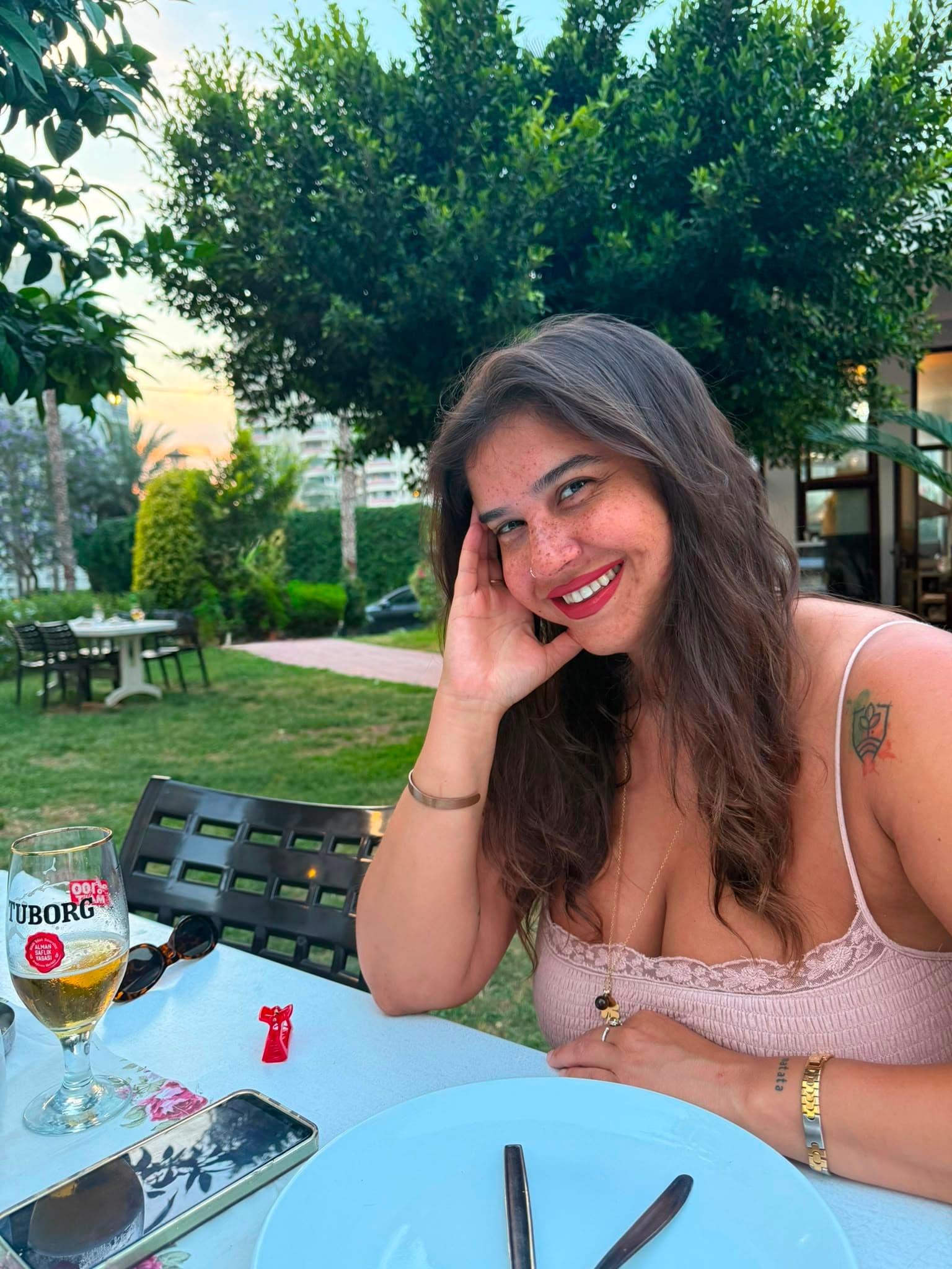 Özge, 35